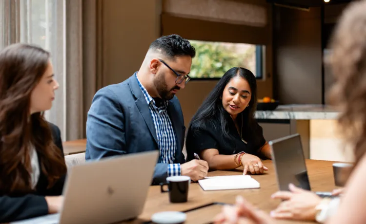 Masters in Finance. Masters Community. Finance Detachering. Interim Finance