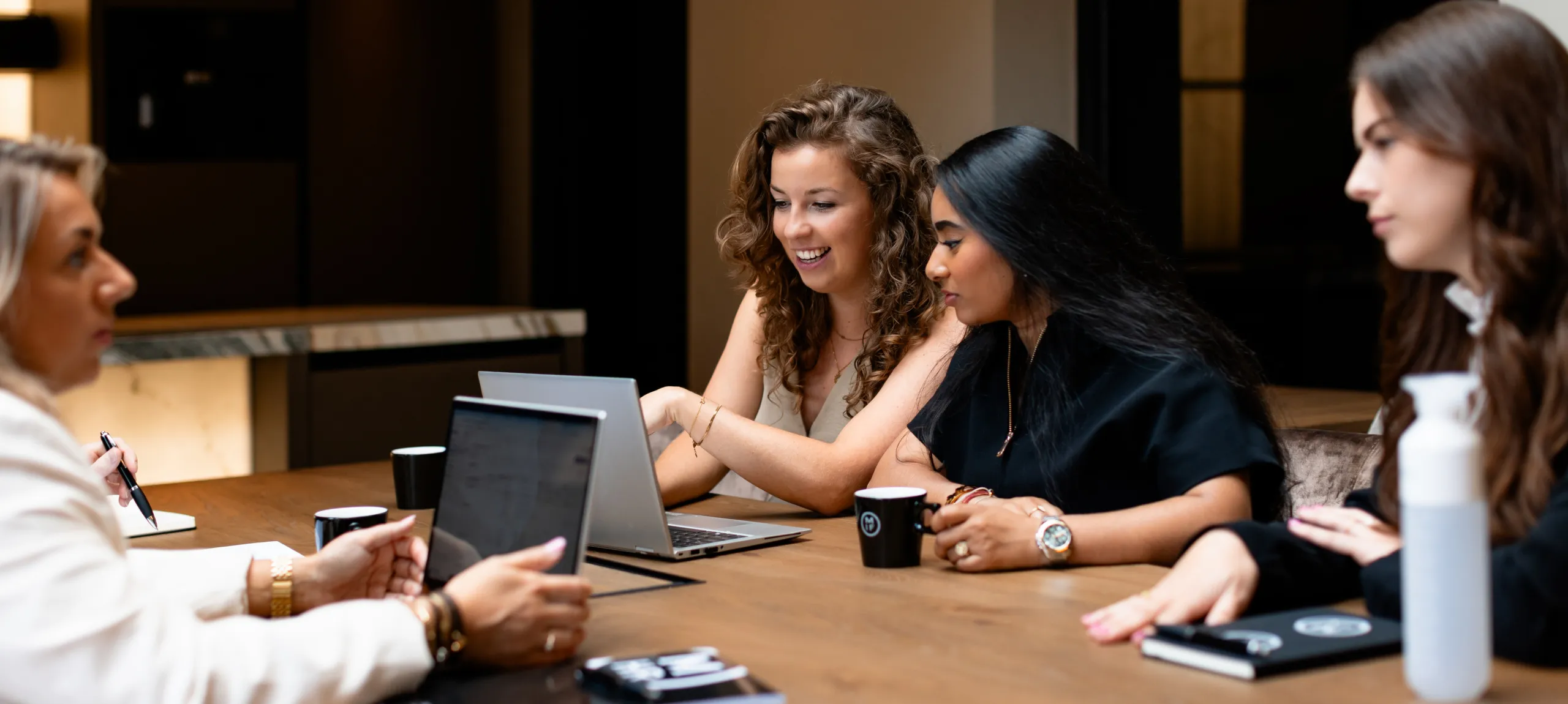 Masters in Finance. Masters Community. Finance Detachering. Interim Finance